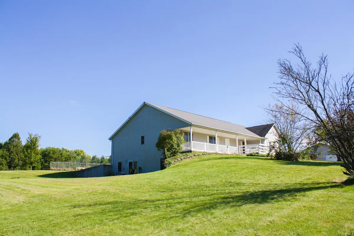 62814 Ash RD, Wakarusa, IN 46573