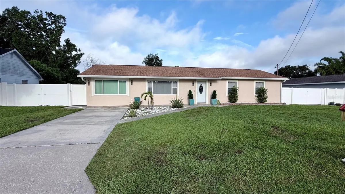 7518 BLOSSOM AVE, Tampa, FL 33614