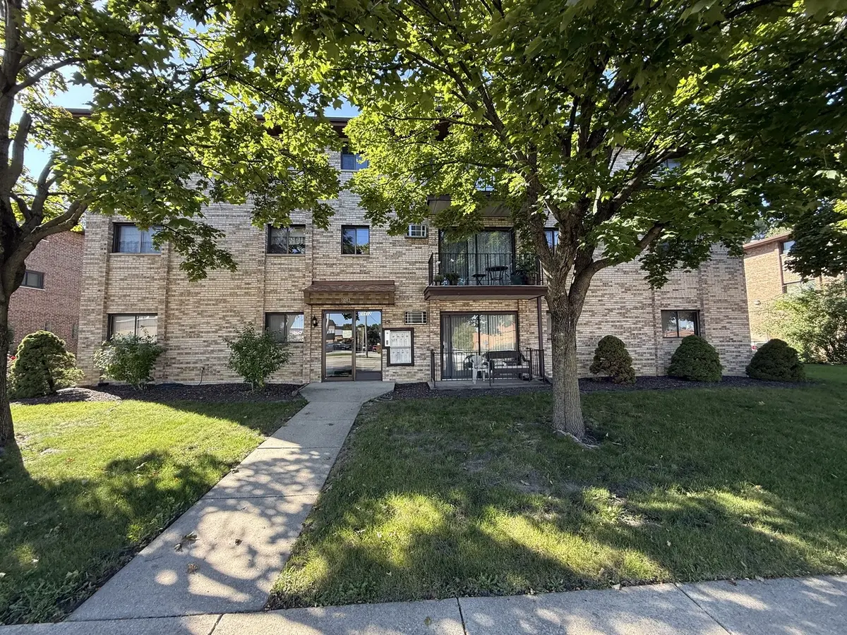 10912 Central AVE #203, Chicago Ridge, IL 60415