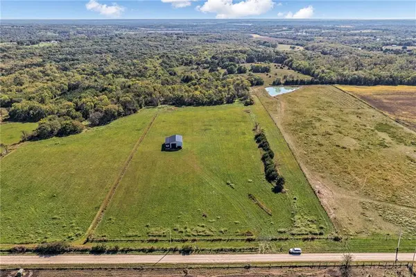 W 295th ST, Paola, KS 66071