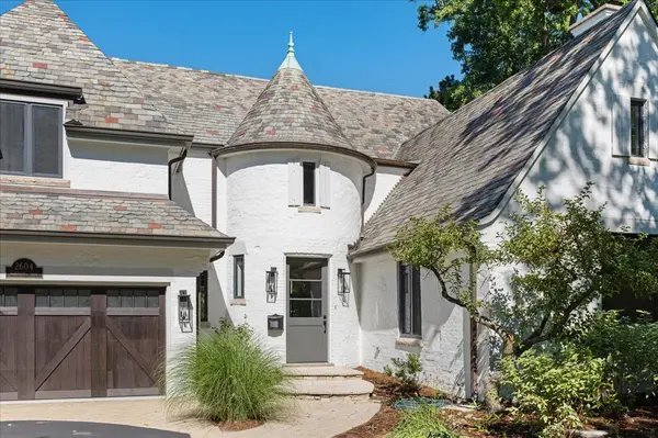2604 Blackhawk RD, Wilmette, IL 60091