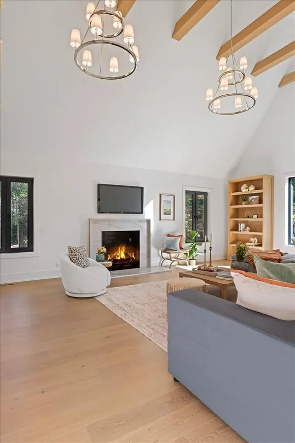 2604 Blackhawk RD, Wilmette, IL 60091