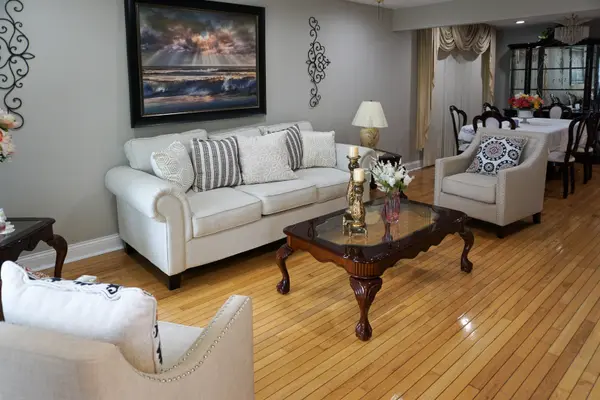 3318 N Page AVE, Chicago, IL 60634