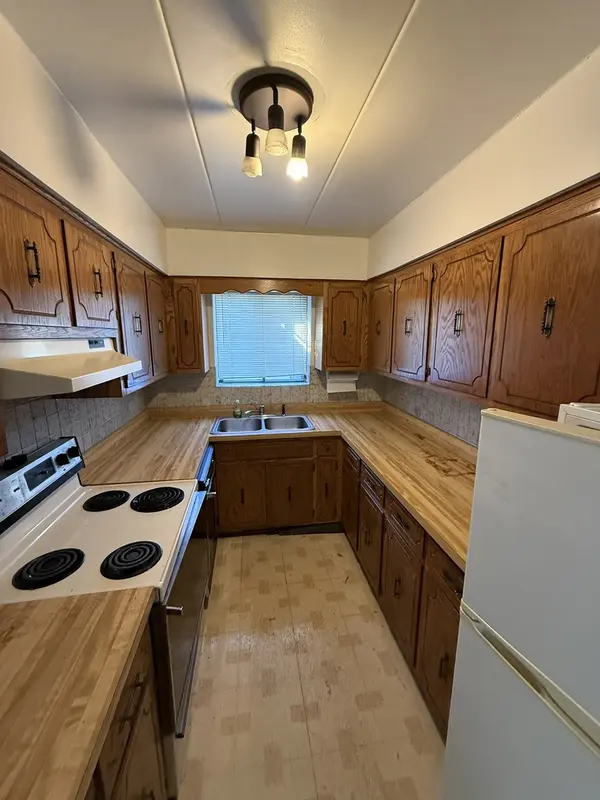 10912 Central AVE #203, Chicago Ridge, IL 60415