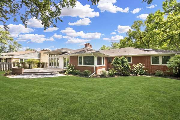 924 Brookline LN, Park Ridge, IL 60068