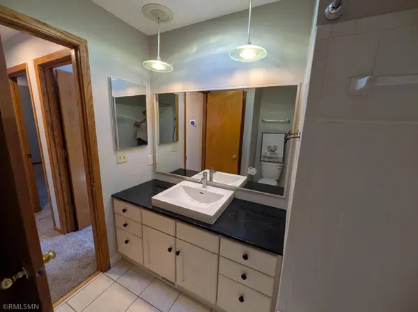 1517 N Innsbruck DR, Fridley, MN 55432