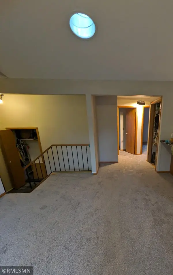 1517 N Innsbruck DR, Fridley, MN 55432