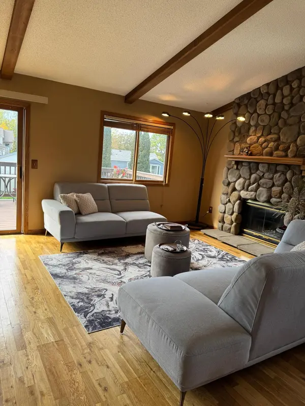 8749 Queens GDNS, Brooklyn Park, MN 55443