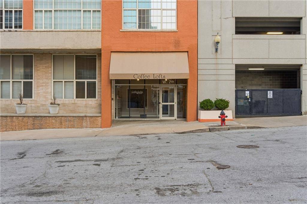 321 W 7th ST #402, Kansas City, MO 64105