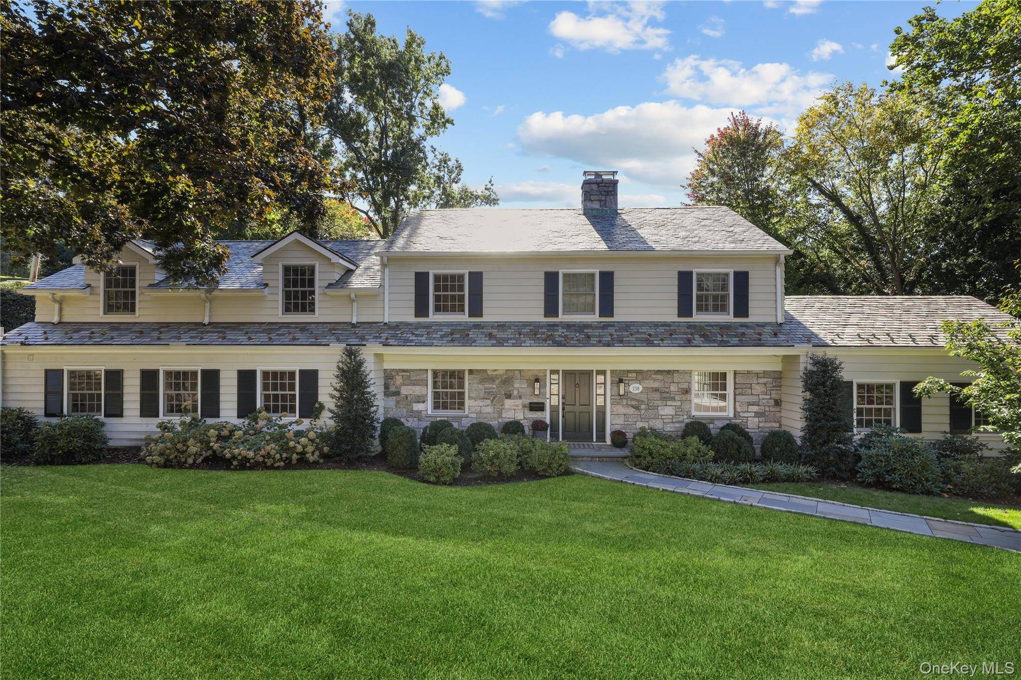 238 Pondfield RD, Bronxville, NY 10708