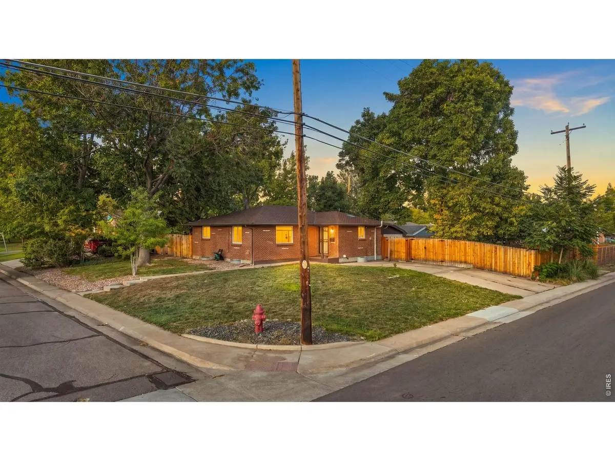 1490 S Zephyr, Lakewood, CO 80232