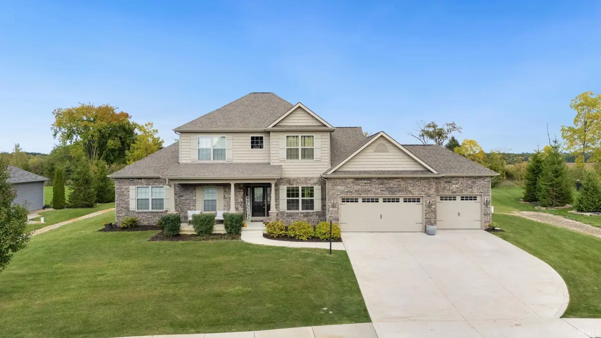 18916 Roselle CV, Auburn, IN 46706