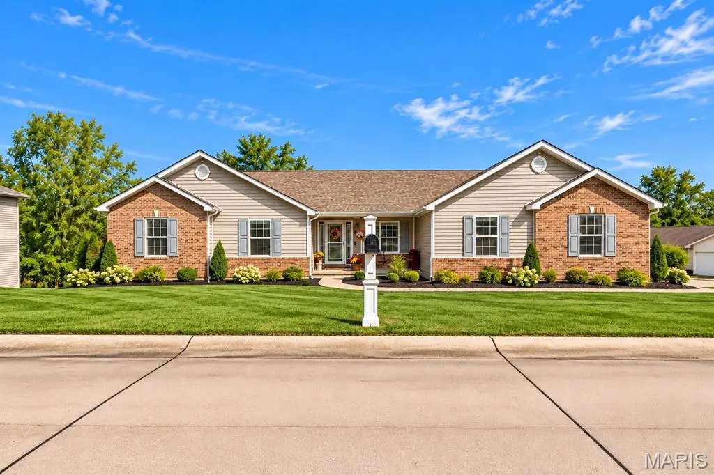 224 Washington Heights DR, Washington, MO 63090
