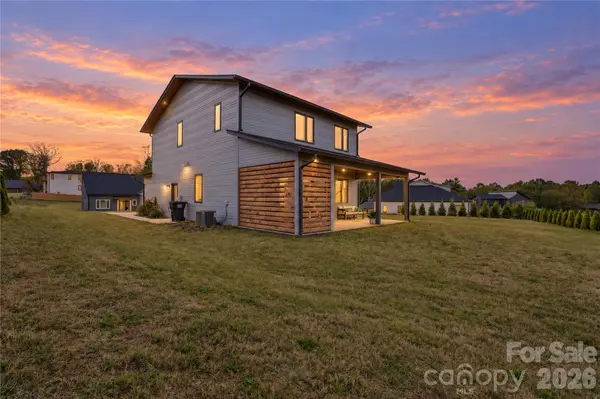 79 Scott Meadows DR, Asheville, NC 28806