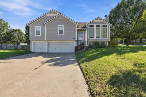 15001 E 48th ST, Kansas City, MO 64136