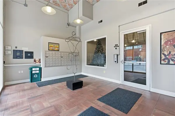 321 W 7th ST #402, Kansas City, MO 64105