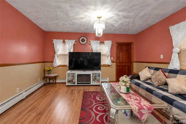 110-43 159 ST, Jamaica, NY 11433