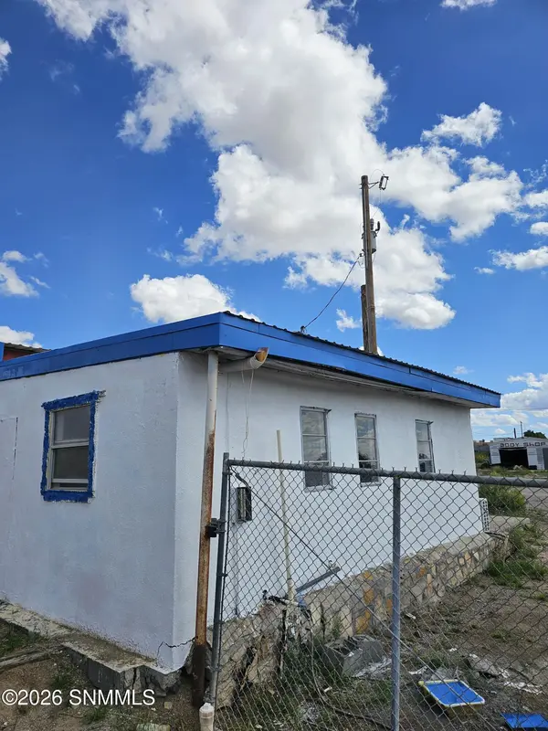 1430 E 1430 E Thorpe Rd #4, Las Cruces, NM 88012