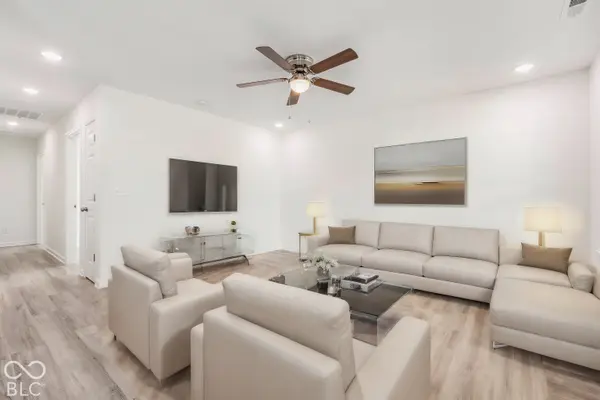 1892 Londondary WAY, North Vernon, IN 47265