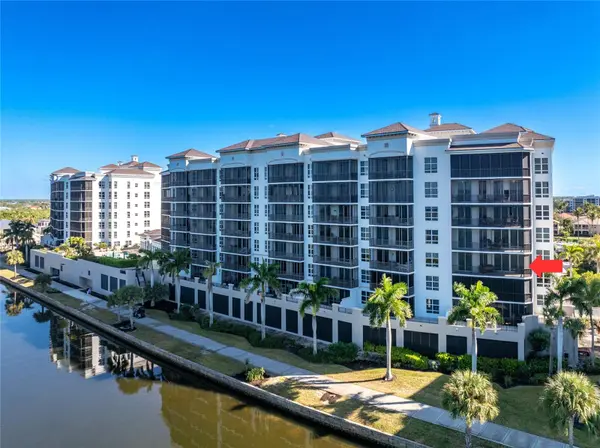 3329 SUNSET KEY CIR #301, Punta Gorda, FL 33955