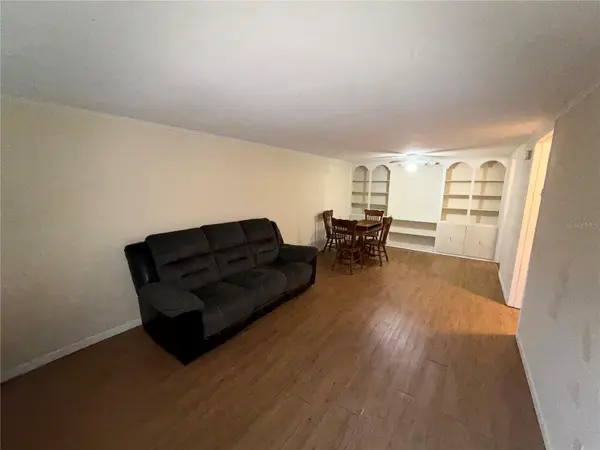 2490 SW 14TH DR #11, Gainesville, FL 32608
