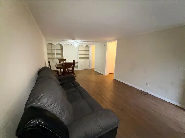 2490 SW 14TH DR #11, Gainesville, FL 32608