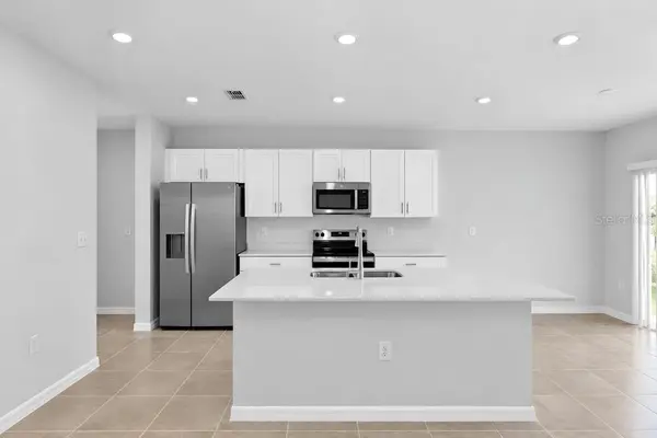 5464 CROWN POINT RD, Kissimmee, FL 34758