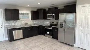 194 JULIE LN, Auburndale, FL 33823