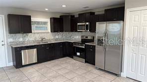 194 JULIE LN, Auburndale, FL 33823