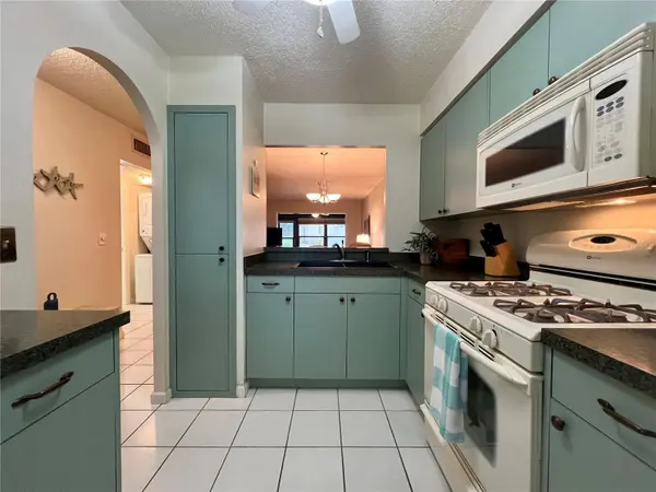 1286 MISSION HILLS BLVD, Clearwater, FL 33759