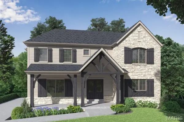 90 Wildwood LN, Kirkwood, MO 63122