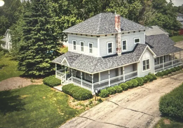 528 E Grant HWY, Marengo, IL 60152