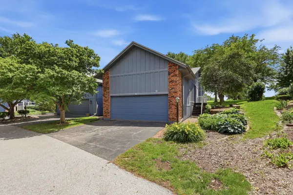 6401 Utica Ridge RD #12, Davenport, IA 52807