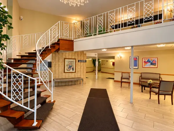 9820 S PULASKI RD #210, Oak Lawn, IL 60453