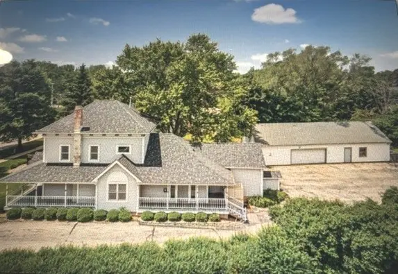 528 E Grant HWY, Marengo, IL 60152