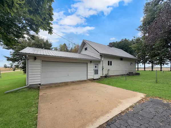 2622 S Bolton RD, Freeport, IL 61032