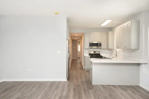 1813 W Cermak RD, Chicago, IL 60608