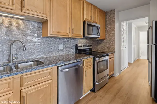 4250 N Marine DR #1804, Chicago, IL 60613