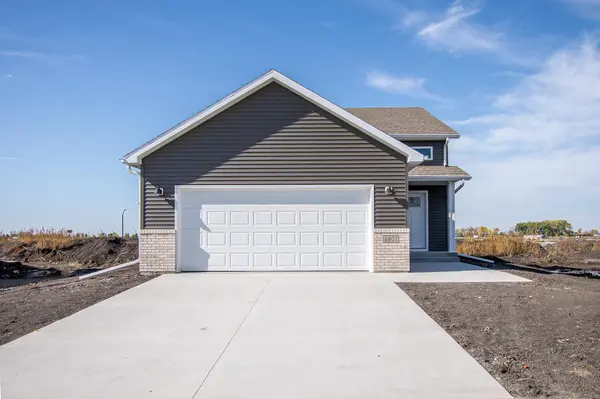 6807 Belding Drive South, Fargo, ND 58104