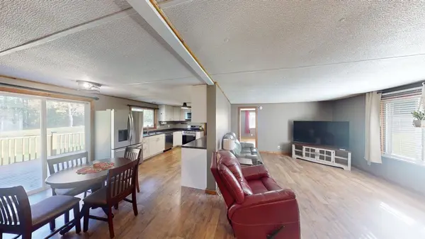 560 E Isle ST, Isle, MN 56342