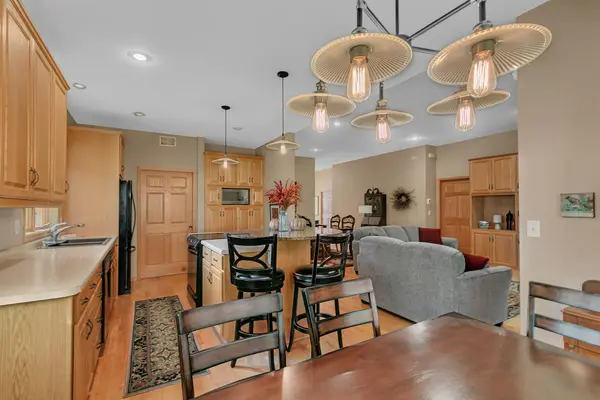 1558 Katrina CT, Saint Cloud, MN 56301