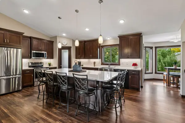 5425 Teakwood LN N, Plymouth, MN 55442