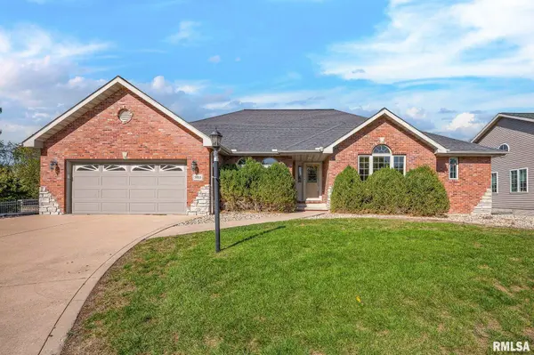 3811 W EAGLE POINT DR, Peoria, IL 61615
