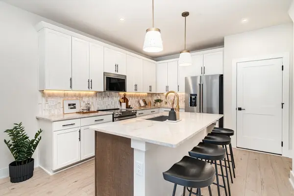 130 Zola Alley #28B, Nashville, TN 37209