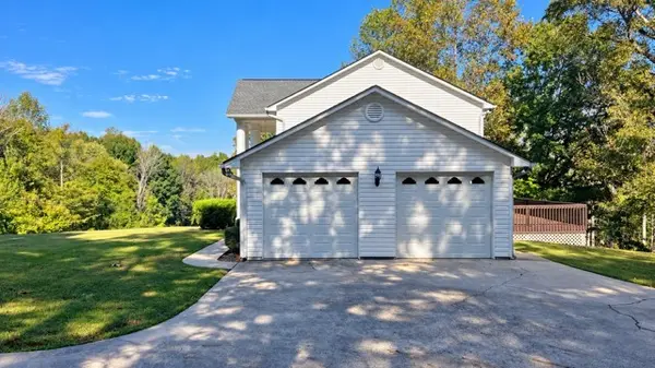 195 Knobb Hill Dr #NW, Cleveland, TN 37312