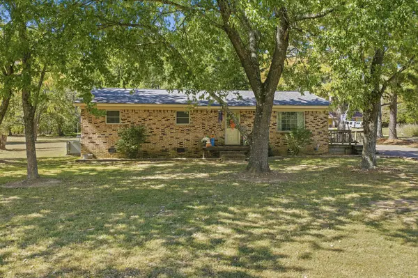 155 Haley St, Huntingdon, TN 38344
