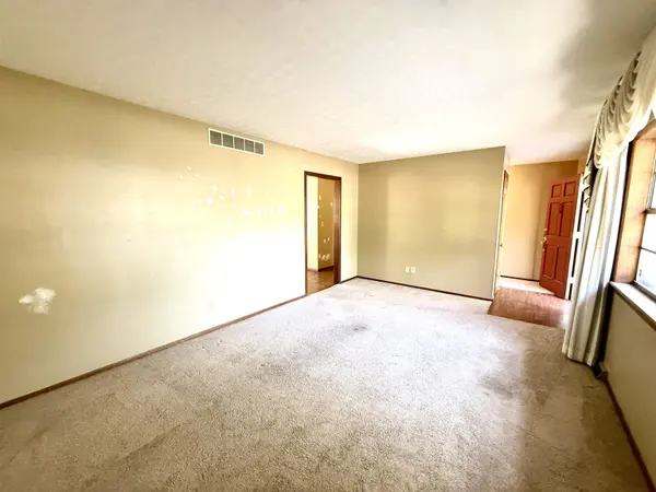 2760 S Bennett, Wichita, KS 67217