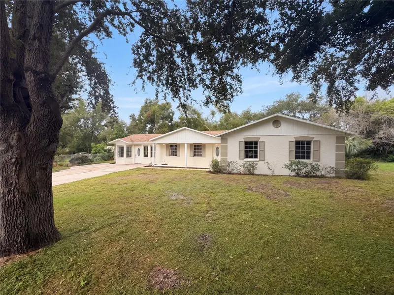 2303 S SWAN CT NE, Winter Haven, FL 33881