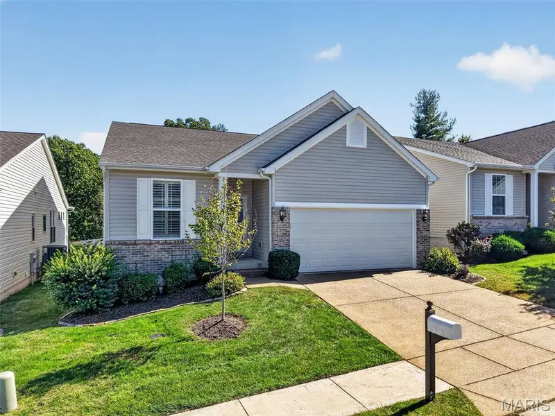 1052 Silo Bend DR, Wentzville, MO 63385