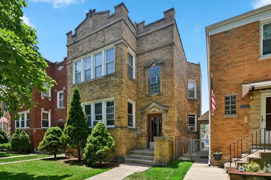 5922 N Melvina AVE, Chicago, IL 60646